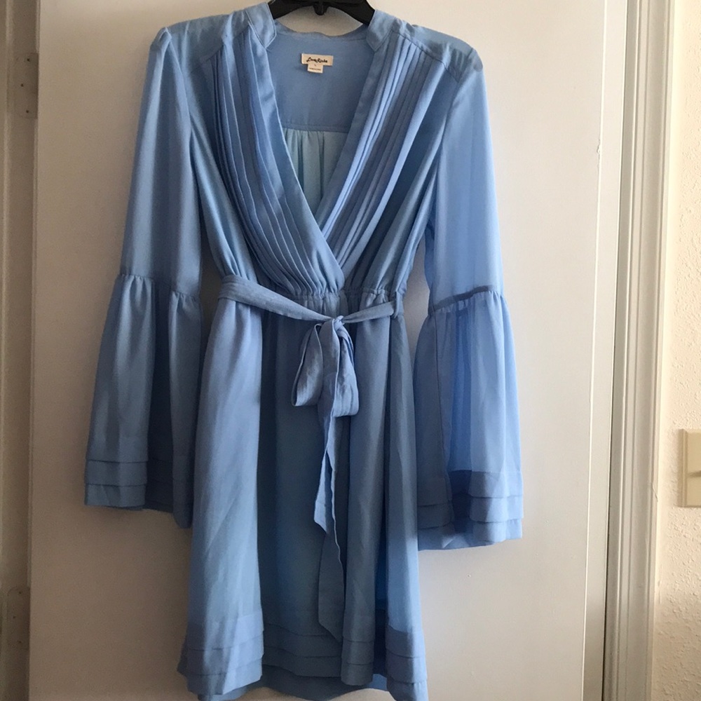 Bell Sleeve Dress 👗 🔔